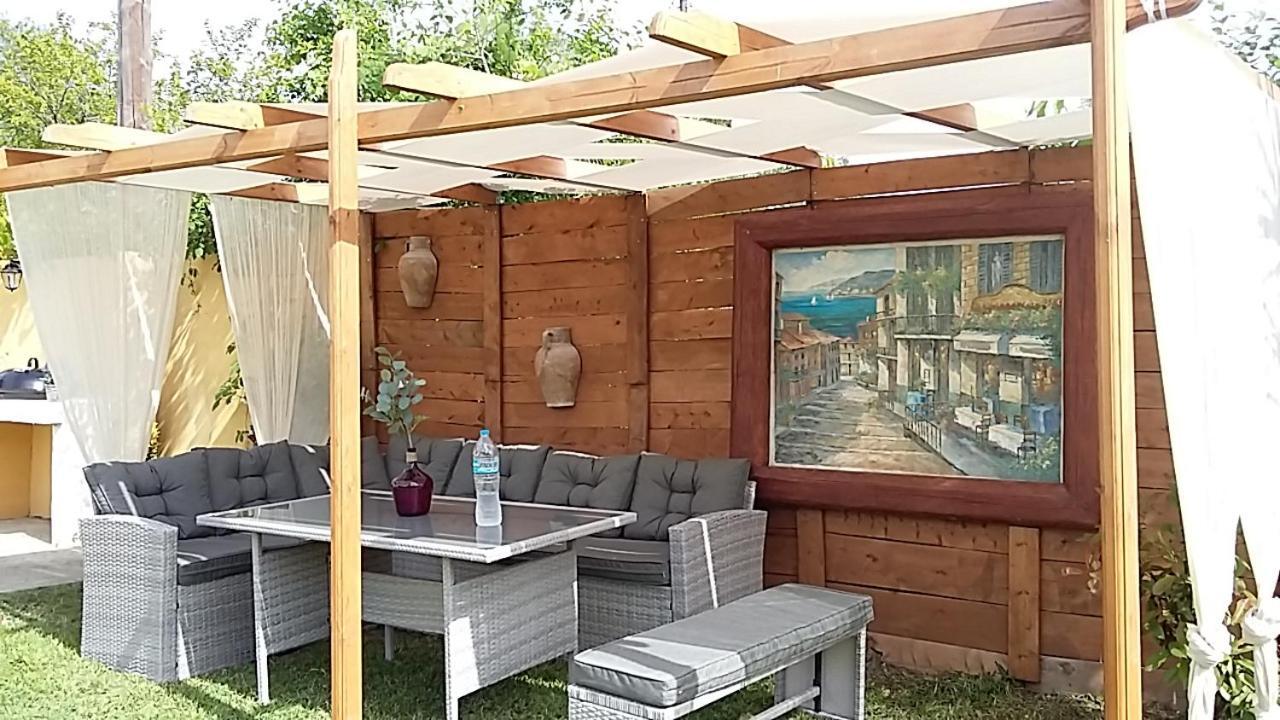 Eleas Gi Villa Vitaládes Exteriör bild
